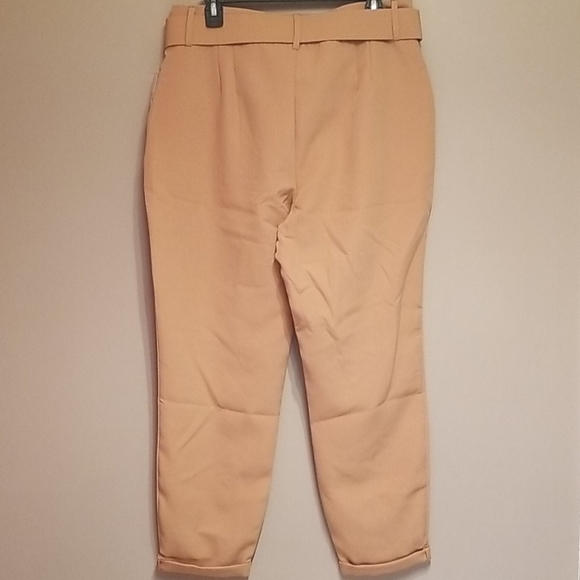 Tan belted dress pants - Picture 5 of 7
